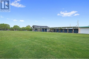 3810 Casorso Road - Photo 35