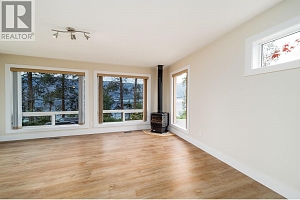 11041 Okanagan Centre Road W - Photo 19