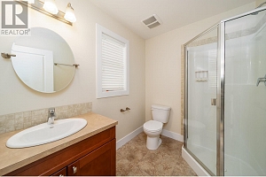 11041 Okanagan Centre Road W - Photo 31