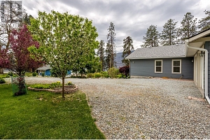 11041 Okanagan Centre Road W - Photo 8