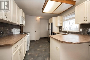 1086 Raymer Avenue - Photo 7
