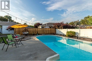 920 Fife Road - Photo 47