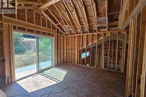 1000 Bull Crescent - Photo 18
