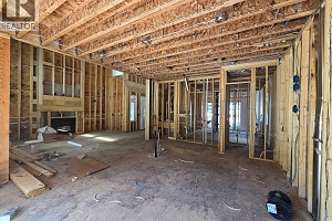 1000 Bull Crescent - Photo 4