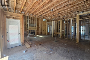 1000 Bull Crescent - Photo 9