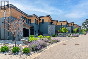 175 Predator Ridge Drive Unit# 3 - Photo 2