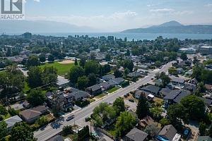 2293 Woodlawn Street - Photo 26