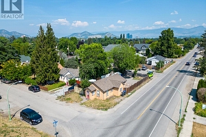 2293 Woodlawn Street - Photo 7