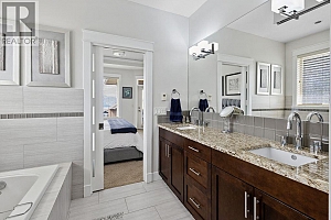 839 Clarance Avenue - Photo 27