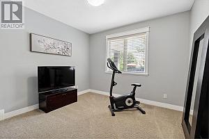 839 Clarance Avenue - Photo 30
