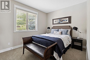 839 Clarance Avenue - Photo 32