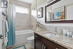 839 Clarance Avenue - Photo 33