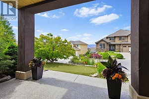 839 Clarance Avenue - Photo 39