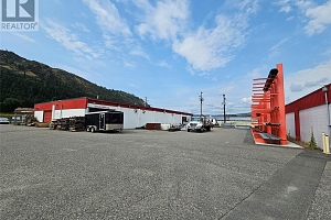 1305 Industrial Road - Photo 5