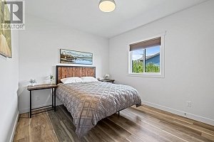 712 Lake Court - Photo 16