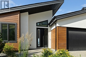 1018 Emslie Street - Photo 3