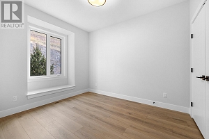 1018 Emslie Street - Photo 40