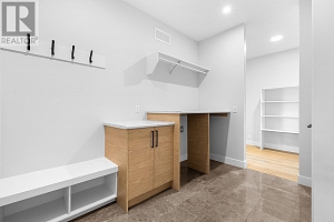 1018 Emslie Street - Photo 42
