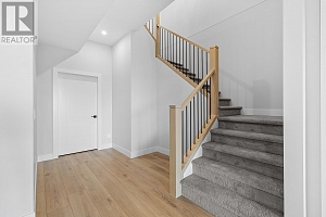 1018 Emslie Street - Photo 45