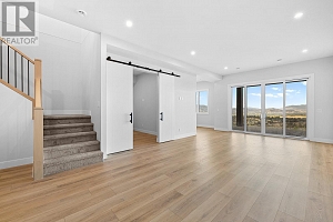 1018 Emslie Street - Photo 46