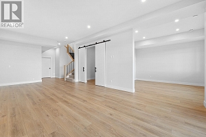 1018 Emslie Street - Photo 49