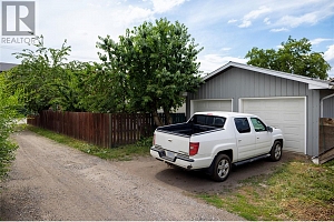2805 39 Avenue - Photo 9