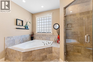 1095 Hume Avenue - Photo 32