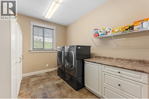 1095 Hume Avenue - Photo 38