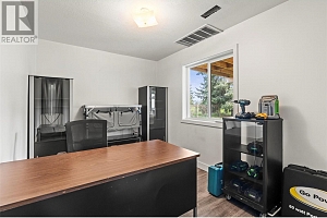 2260 Okanagan Street - Photo 35