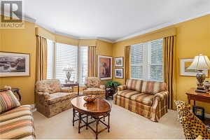 2087 Lillooet Court - Photo 11