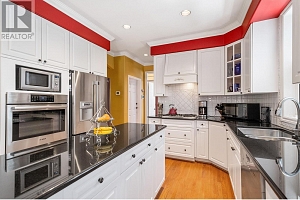 2087 Lillooet Court - Photo 17