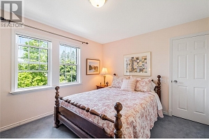 2087 Lillooet Court - Photo 39