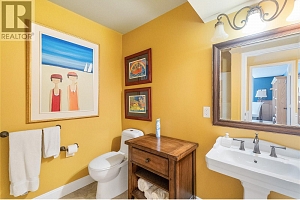 2087 Lillooet Court - Photo 45