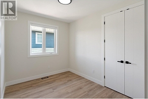 705 Raymer Road - Photo 33