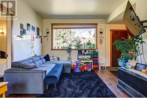 6226 Okanagan Avenue - Photo 8