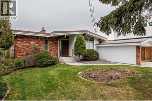 8291 Okanagan Landing Road - Photo 36