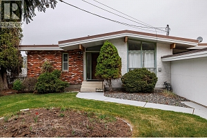 8291 Okanagan Landing Road - Photo 37