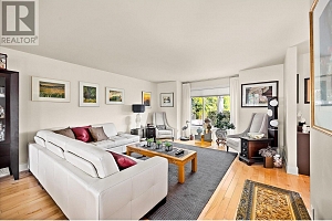 1670 Pritchard Drive - Photo 7