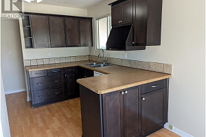 1087 Monterey Court - Photo 13
