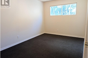 1087 Monterey Court - Photo 18