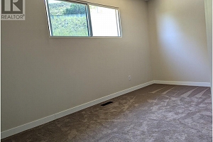 1087 Monterey Court - Photo 20