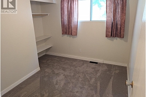 1087 Monterey Court - Photo 21