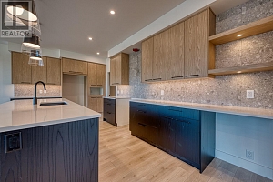 1066 Emslie Street - Photo 24