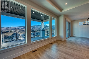 1066 Emslie Street - Photo 34