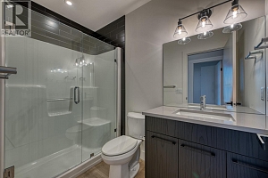 1066 Emslie Street - Photo 50