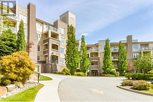 1873 Country Club Drive Unit# 2415 - Photo 8