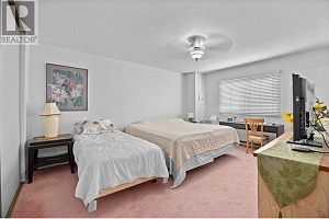 555 Rowcliffe Avenue Unit# 204 - Photo 10