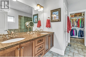 4450 GORDON Drive Unit# 105 - Photo 19