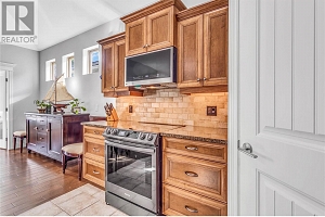 4450 GORDON Drive Unit# 105 - Photo 8