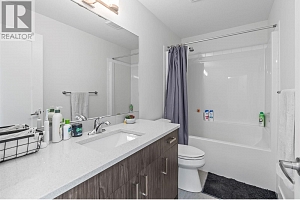 933 Mount Robson Place Unit# 10 - Photo 27